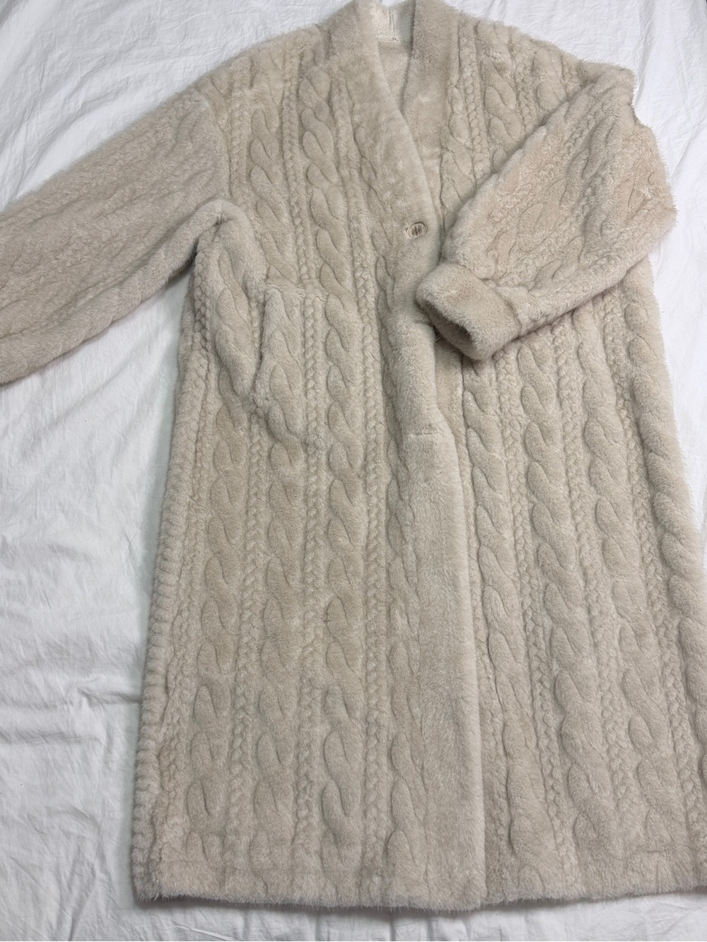 Women’s Beige Faux Fur Long Coat M Regular Cable-Knit Collared Lined Button